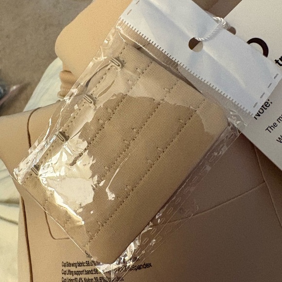 NWT- 36-38 C cup
4 hook with 2 inch extender
Soft breathable, no lines Bra - Picture 7 of 7